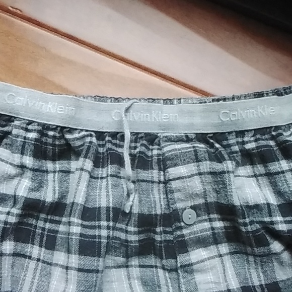 Black,white,grey flannel pajama bottom - Picture 2 of 3